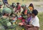 Satgas Yonif 621/Mtg Bantu Kesehatan Warga Womburu, Kepedulian TNI Menjangkau Pedalaman Puncak